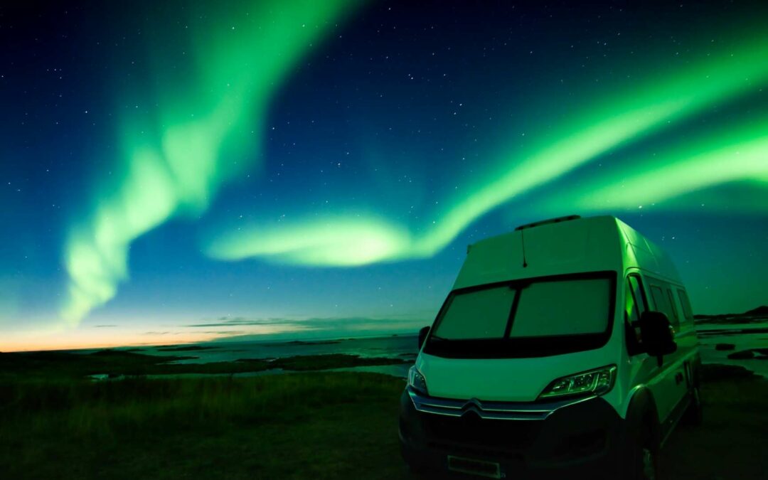 4 raisons (+ la nôtre) pour vivre la vanlife en fourgon aménagé ou camping-car